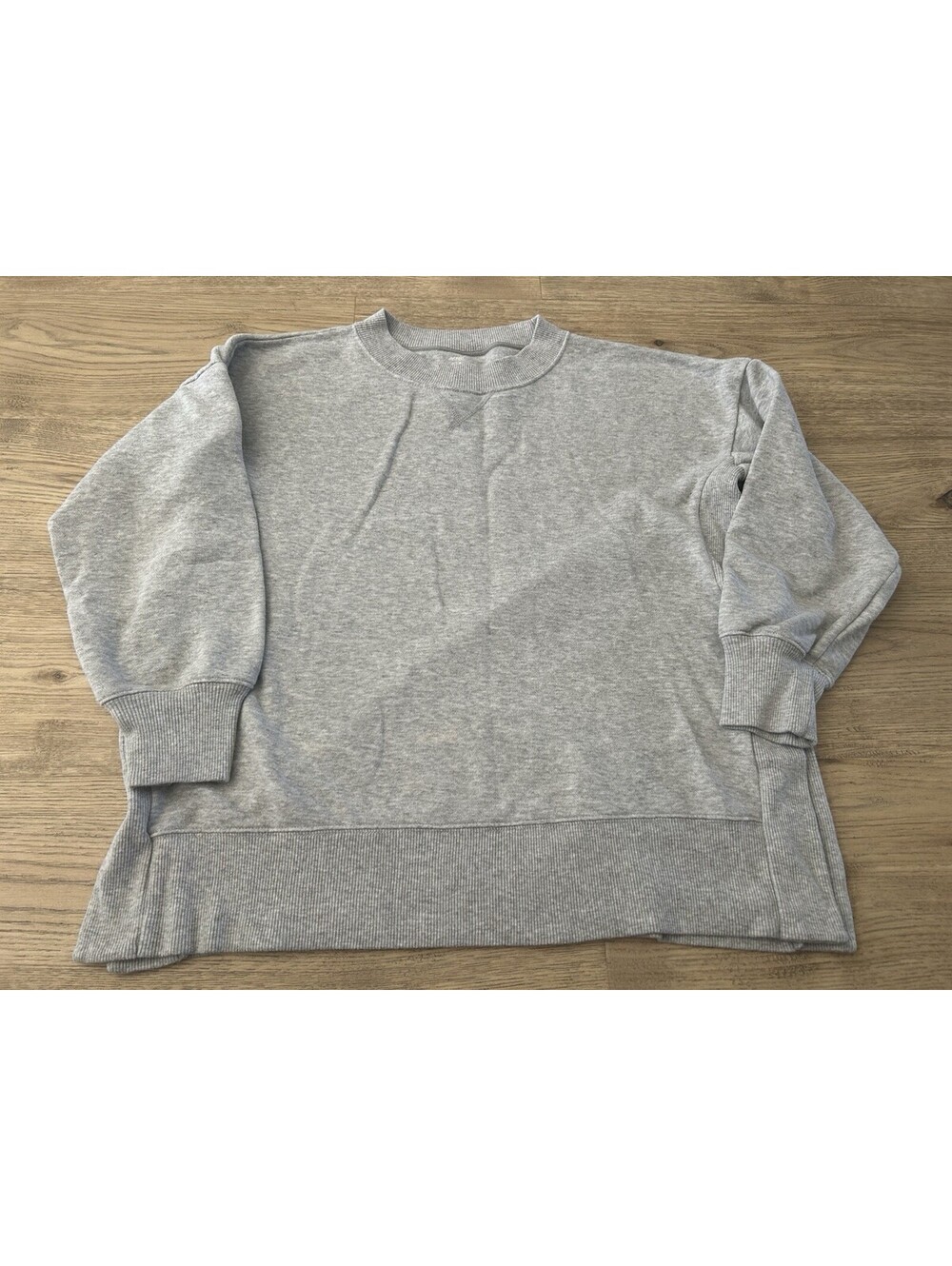 American Eagle This Feels Seriously Huggable Crewneck Fleece Pullover Sweatshirt